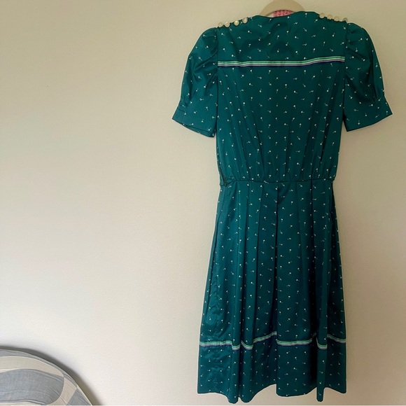 Vintage Print Dress w Pleat Bottom and Button Shoulders - Picture 3 of 8